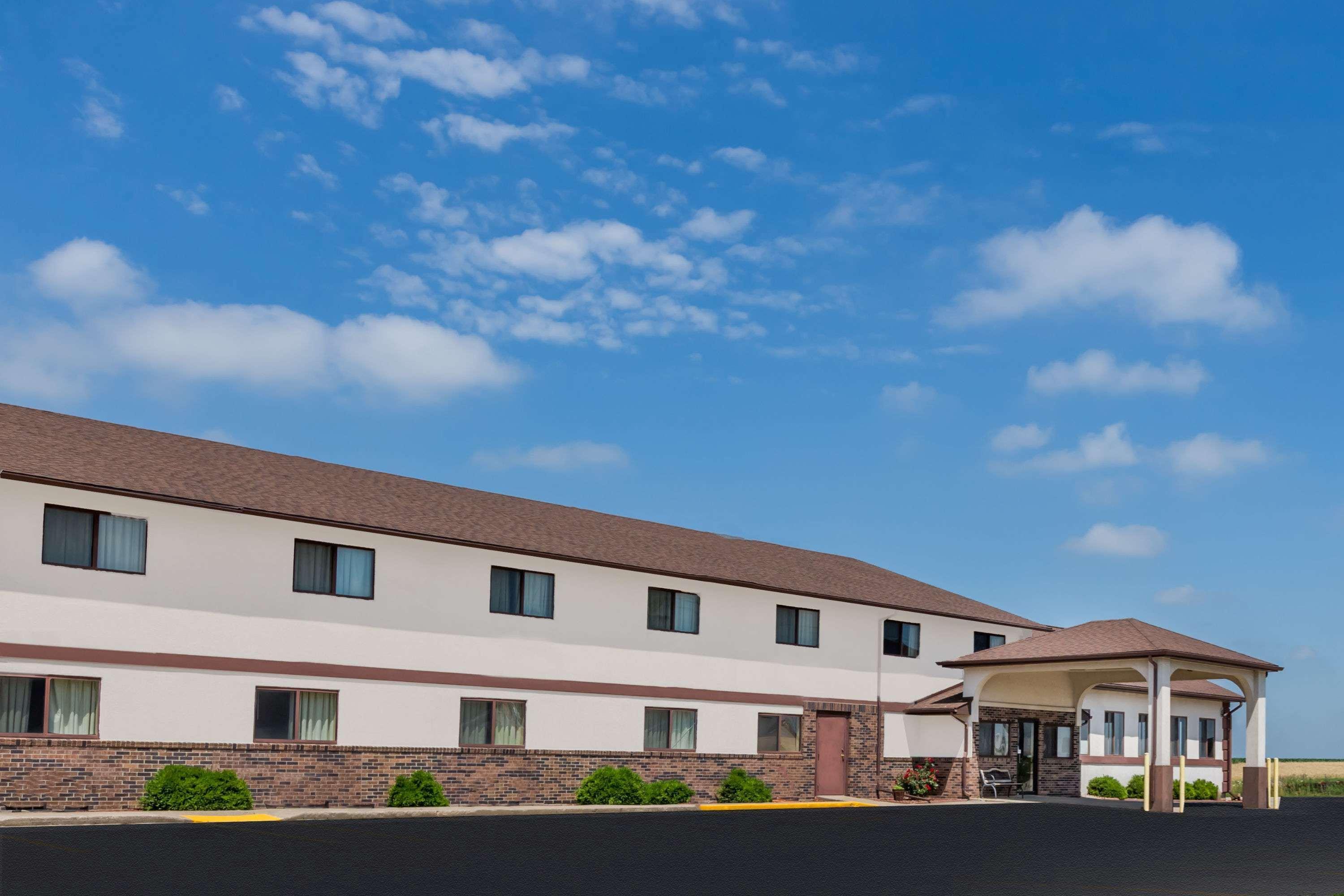 Super 8 By Wyndham Grinnell Ia Exteriér fotografie